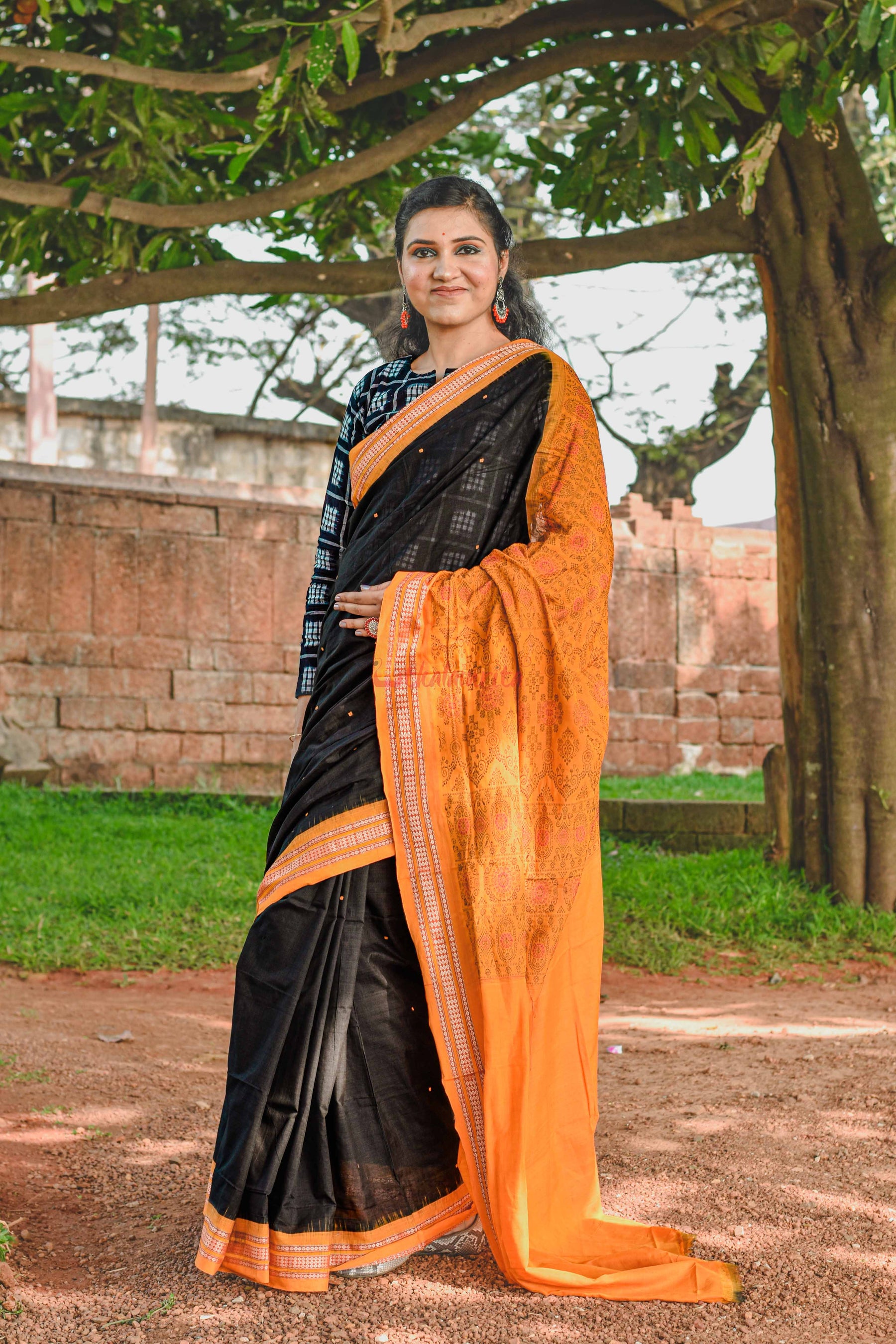 Linen 100 count black with orange and pink border pure organic handwoven  saree